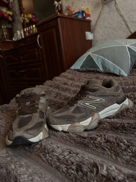 Кросівки New Balance 9060 у забарвленні Brown/Beige