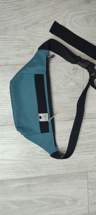 Niebieska nerka Cropp męska duża