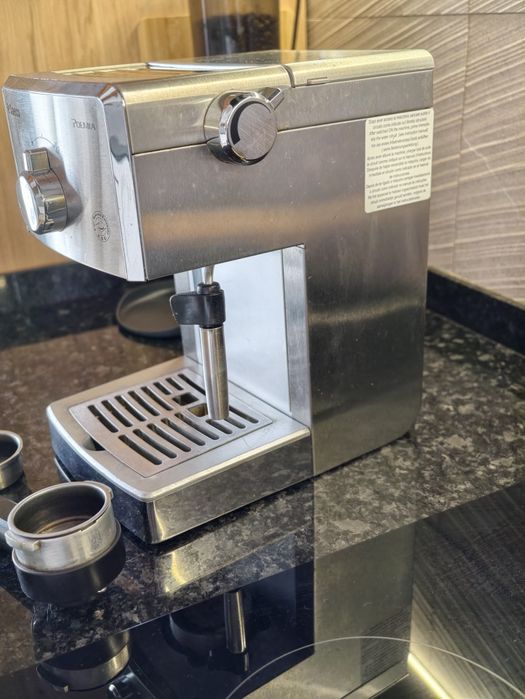 Máquina de café Saeco Poemia+ Moinho Graef