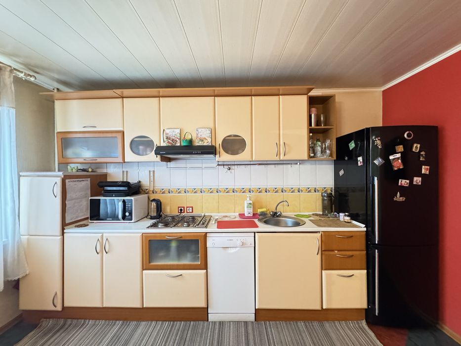 Продам 3к.кв возле метро Спортивная