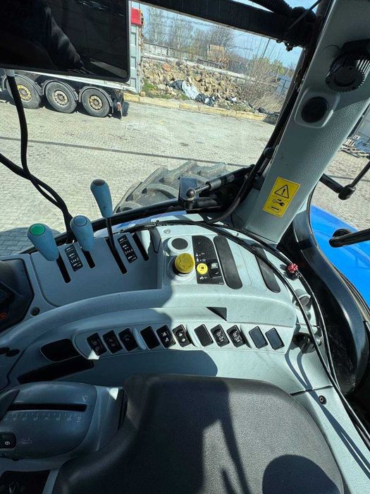 Продаж New Holland T7060
