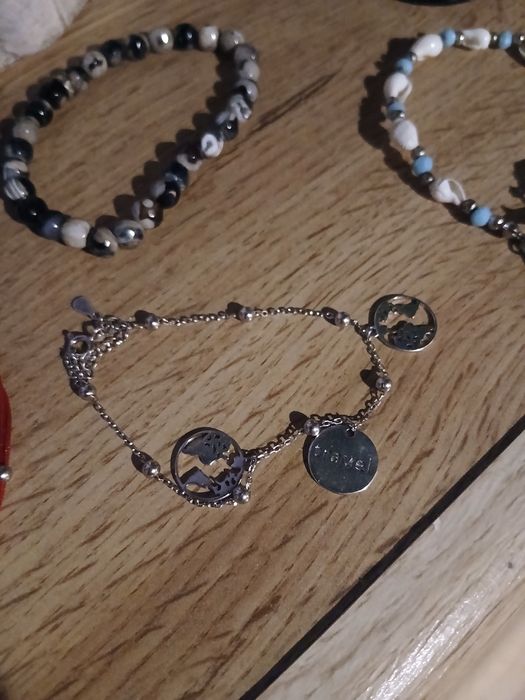 Sprzedam  bransoletki