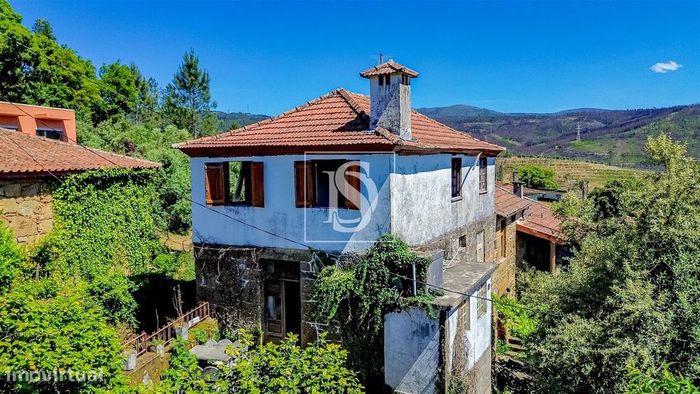 T3 Detached House for Sale in Codeçoso, Celorico de Basto