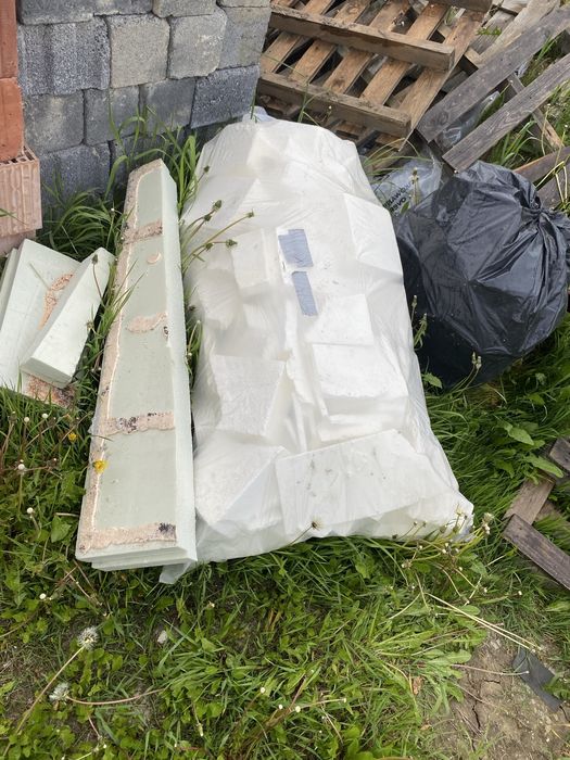 ODDAM ZA DARMO ścinki ze styropianu