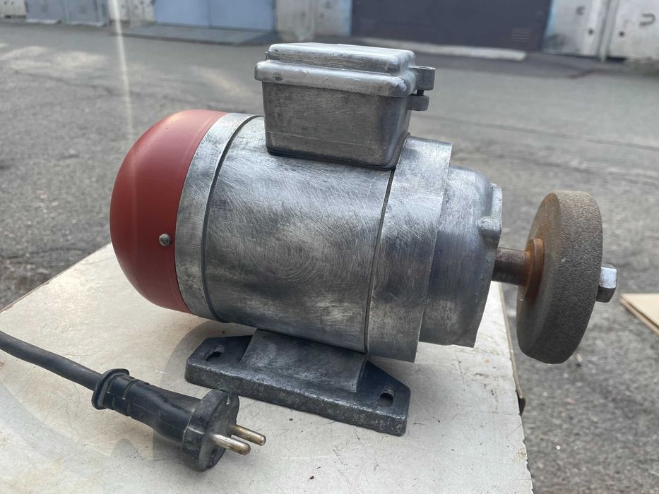 Продам точило електричне 220В