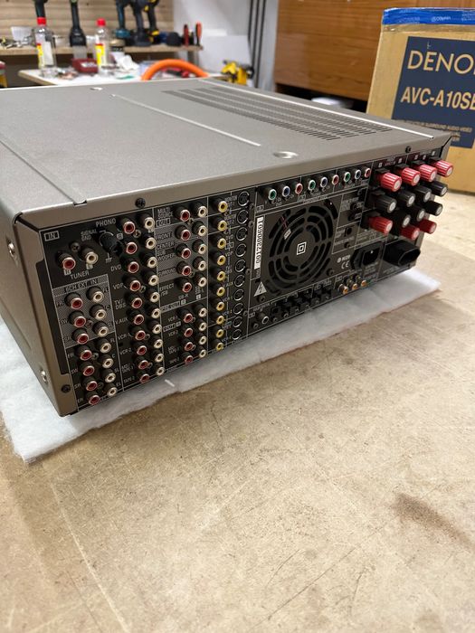 Amplituner Denon AVC-10SE