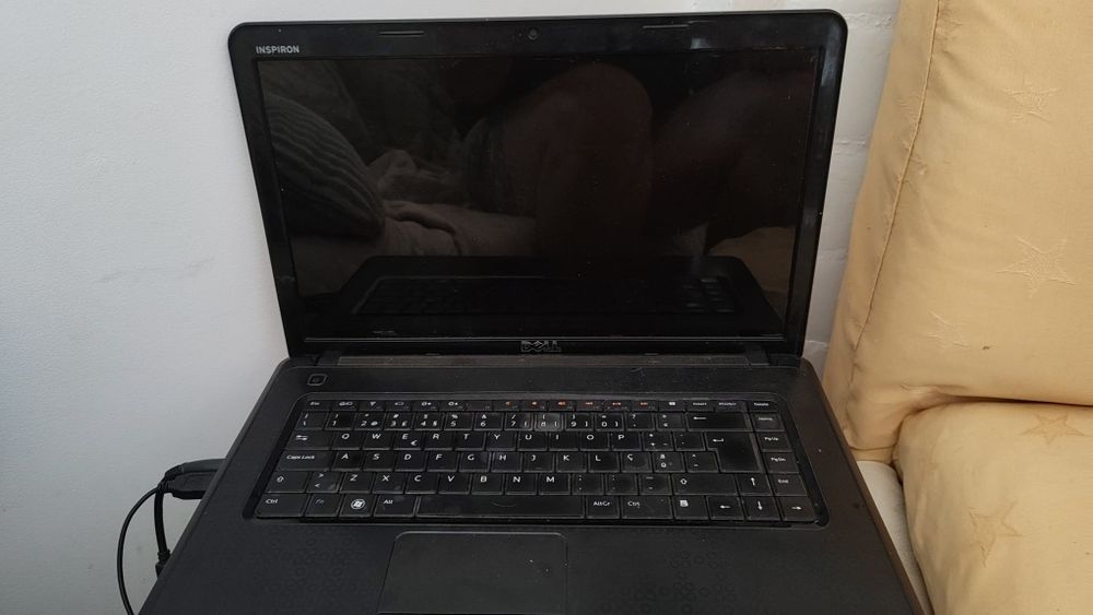 Portátil Dell 15" 4GB pentium dual core 2.30 Ghz