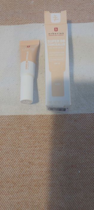 Korektor tubka kryjący ERBORIAN SUPER BB CONCEALER SPF 21-30 3 ml