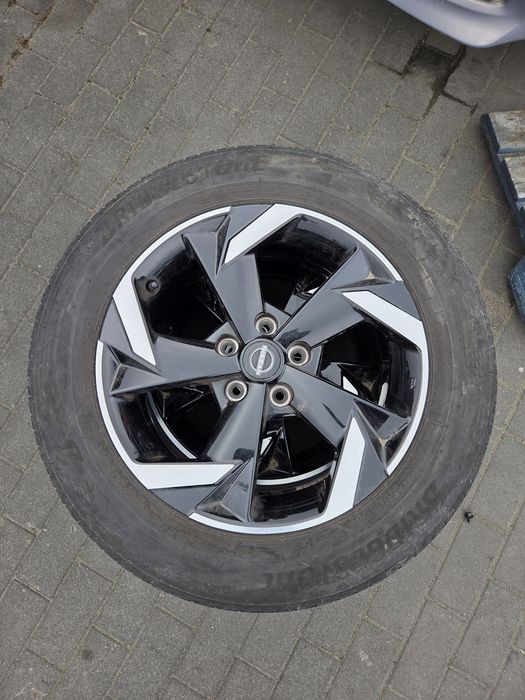 Alufelga 6PD1A z oponami 17 Nissan Juke II