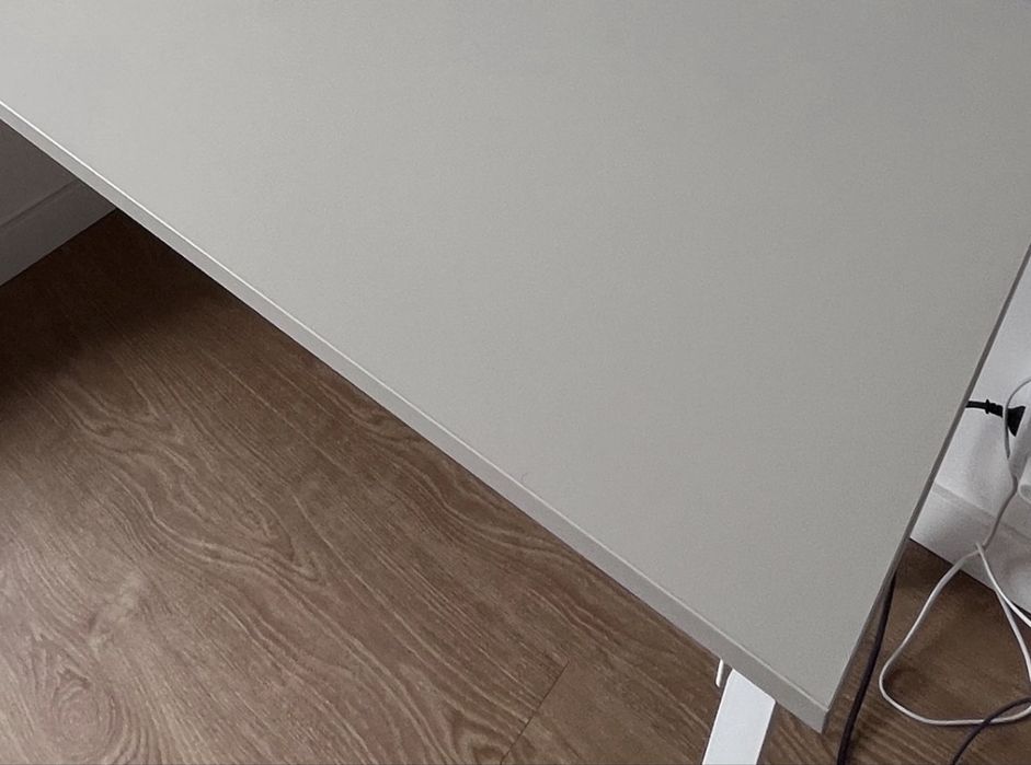 Secretaria IKEA TROTTEN – 140 x 80 cm