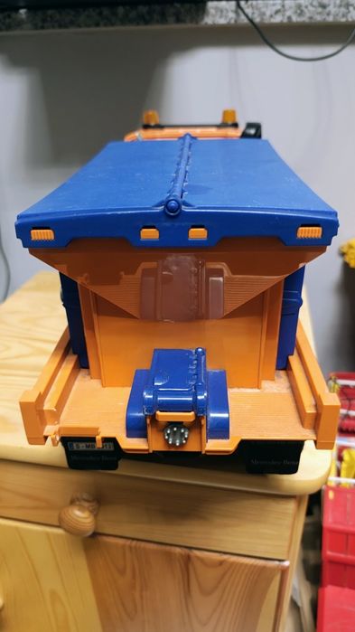 Bruder mercedes piaskarka