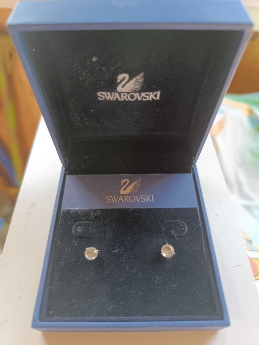 Сережки SWAROVSKI Гвоздики