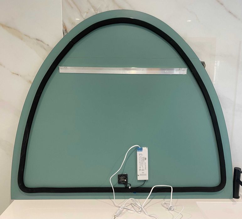 Espelho LED Meia Lua 120x100 com TOUCH – Novo e elegante