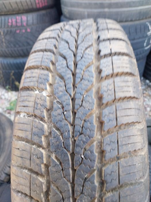 Opona CAŁOROCZNA Tyfoon 175/70R13 82T