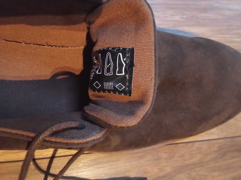 Buty męskie NOWE rozmiar 6UK -  39.5