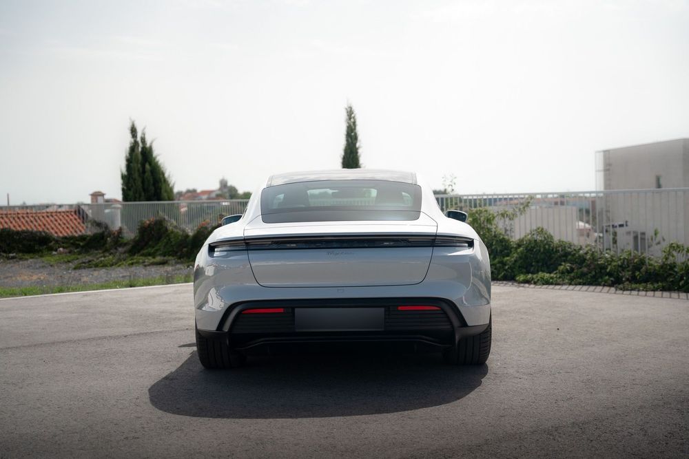 Porsche Taycan Bateria Performance Plus