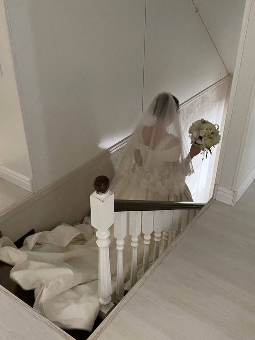 Шикарное дизайнерское свадебное платье Pollardi от Daria Karlozi