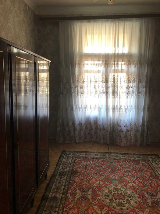 3-х кімн. Центр міста! Частково меблі. Холодильник.Можна з тваринкою.