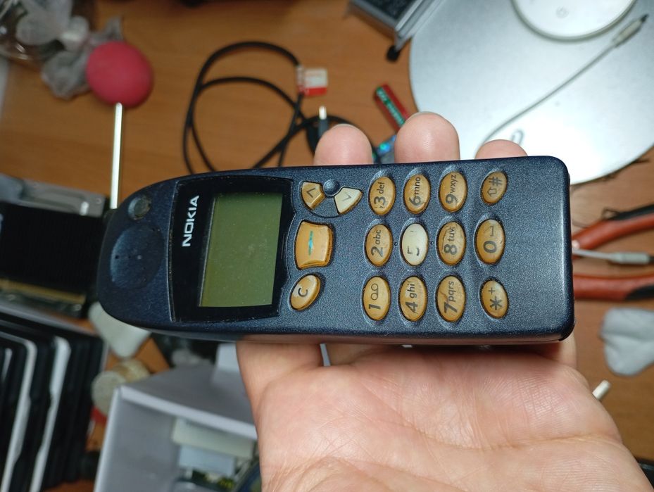 Телефон для колекціонерів Nokia 5110 старовинний для колекції.