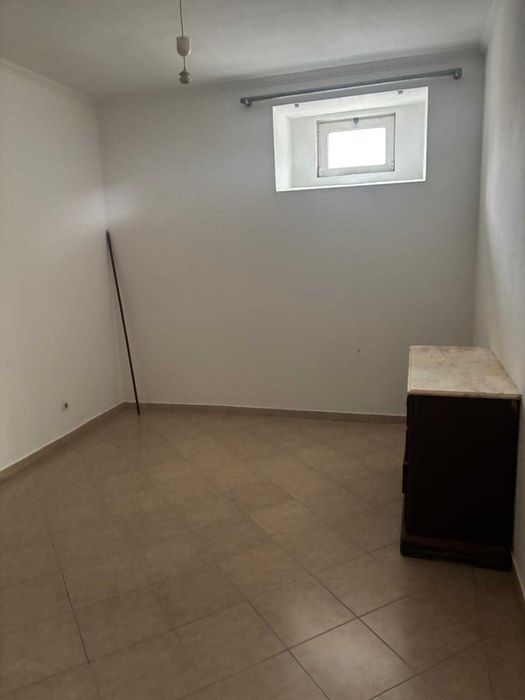Arrendo apartamento t2 caparica