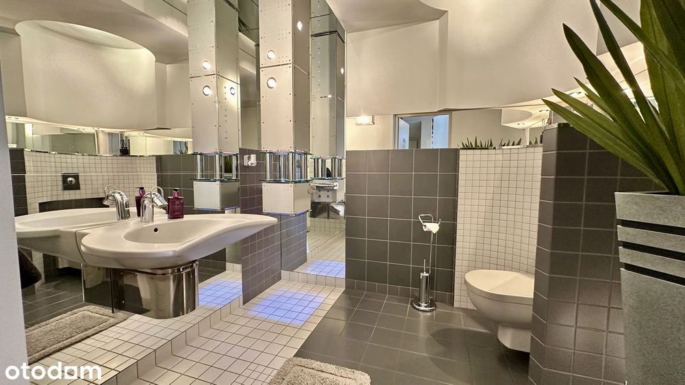 Wolnostojący dom, 800m2 działka, 3 garaże