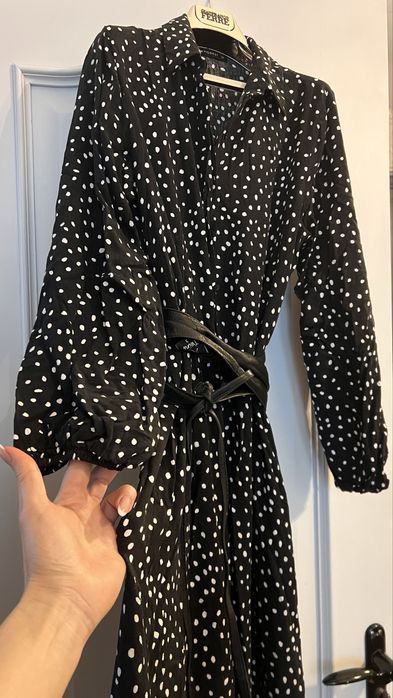 Красиві легкі сукні з довгим рукавом