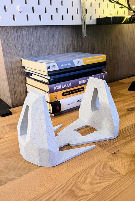 Регульована підставка для книг – ідеальне рішення для вашого столу!