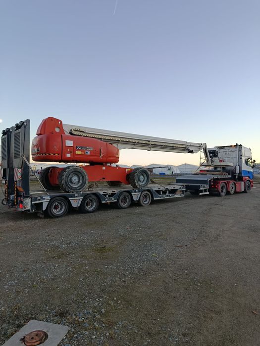 Wynajem NACZEPA Niskopodwoziowa laweta