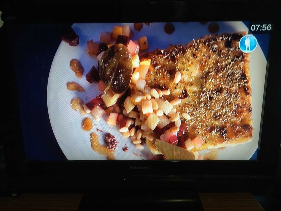 Продаю Телевизор Panasonic TX-R32LX80 (32дюйма).