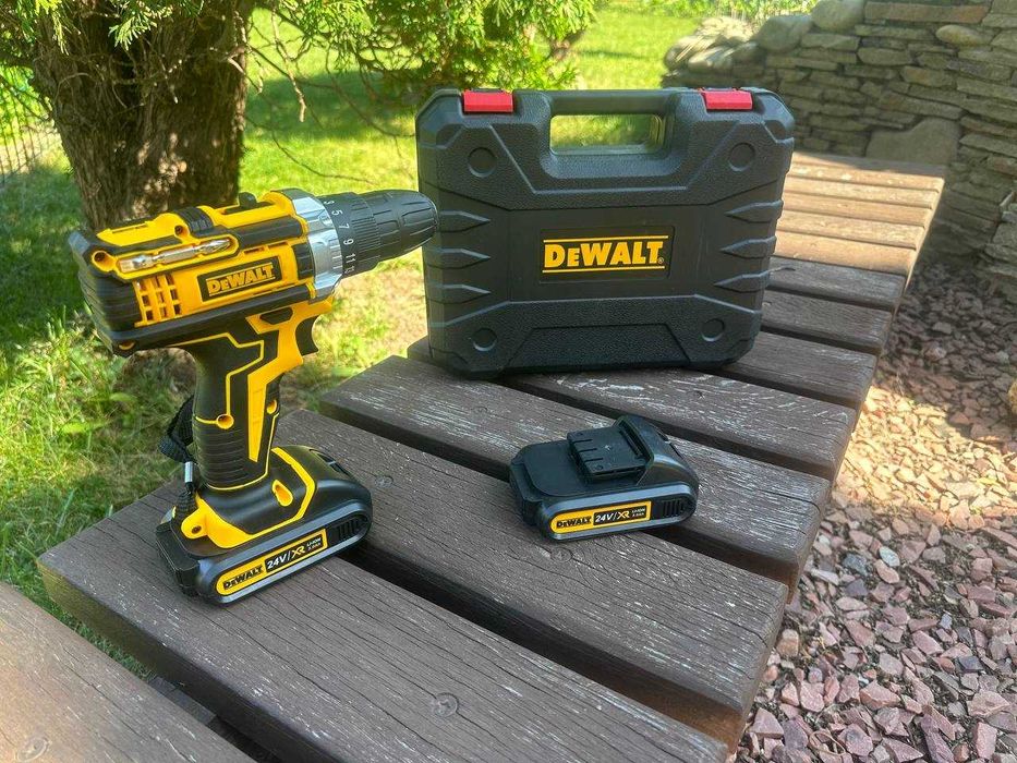 Шуруповерт акумуляторний ударний на акумуляторі набір dewalt девольт