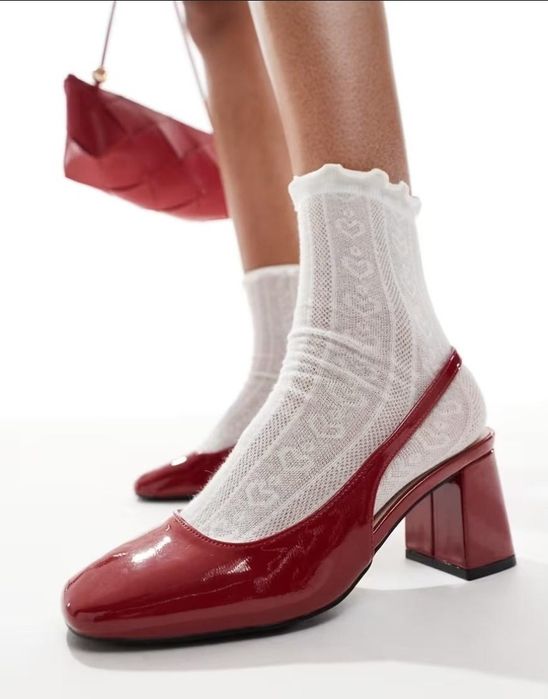 Czerwone lakierowanie czółenka obcas 36 eleganckie święta wigilia