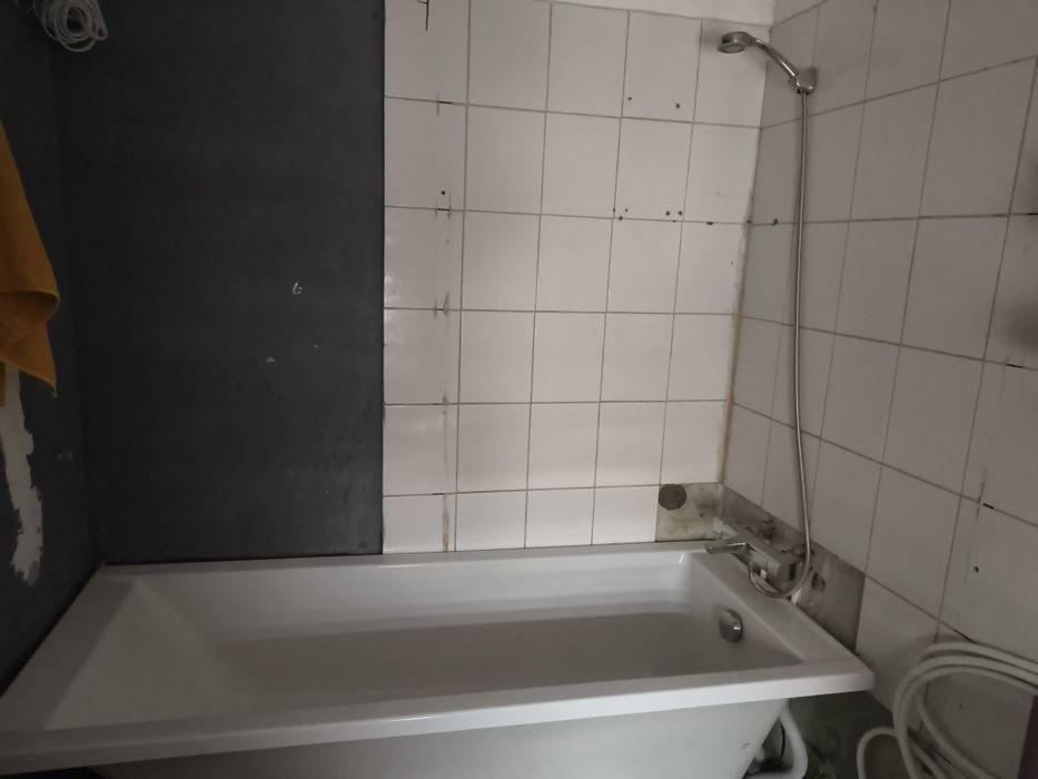 Wanna duża z baterią