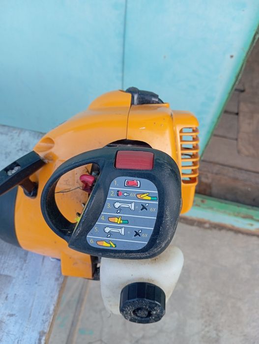 Продам газонокосарку