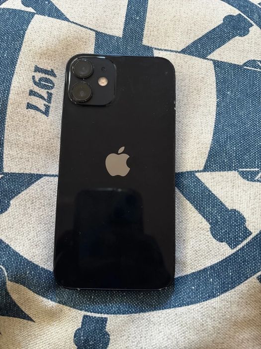 iPhone 12 Mini Preto em bom estado geral