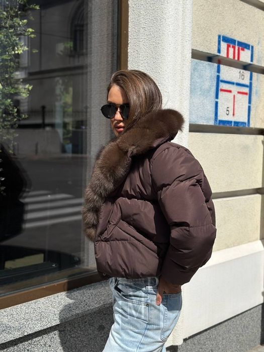 Женский коричневый короткий пуховик, пуффер с натуральным мехом песца