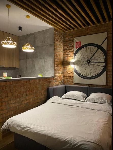 Вільно !Подобово сучасна квартира в центрі вул. Мельника,10