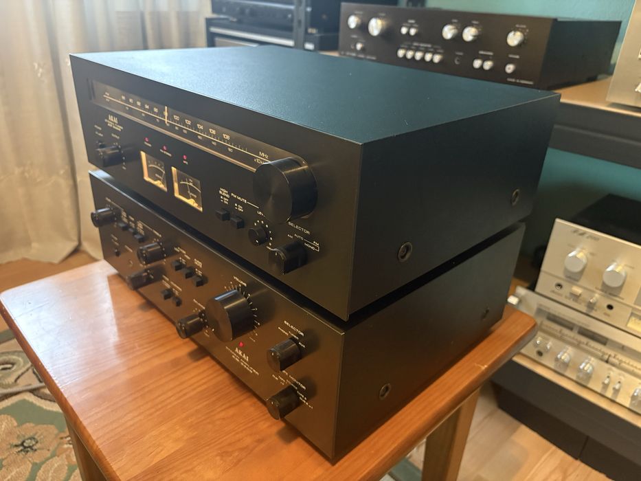 Conjunto Akai Amplificador e Tuner AM-2400 e AT-2400
