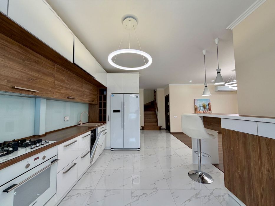 Простора 2х рівнева квартира! Меблі та Техніка ЖК Калинова Слобода