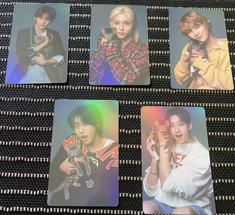 Продам картки Stray Kids