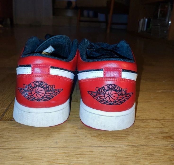 Clássico Lendário: Air Jordan 1 Low "Bred/Chicago"