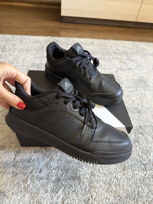Кросівки Adidas TENSAUR SPORT оригінал, 24см, ідеальні
