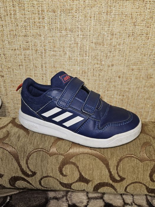 Кросівки Adidas, 31,5р. Туфлі, кеди.