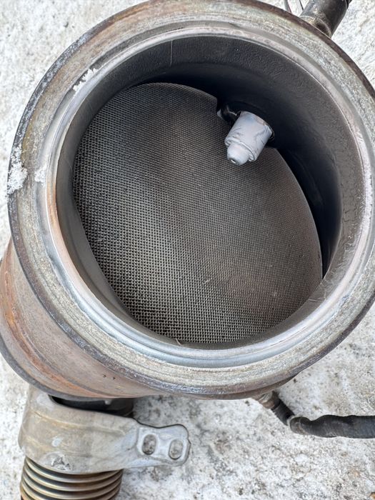 Katalizator Bmw lewy prawy  N63 4.4L.