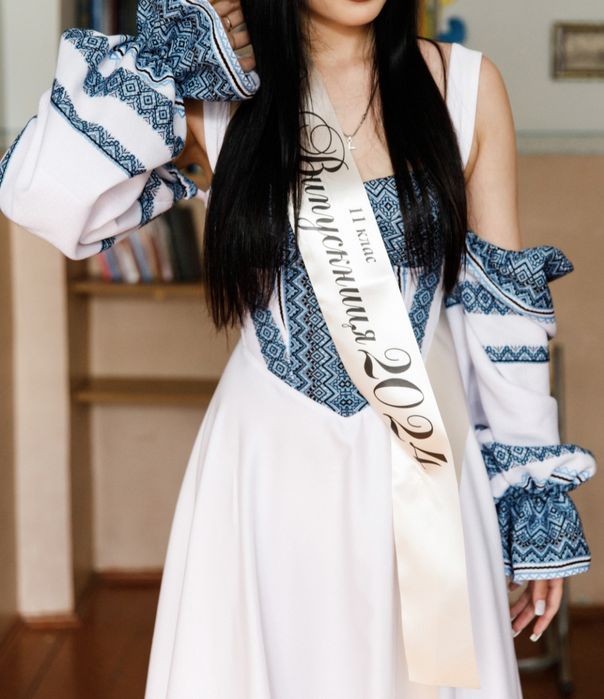 Довга ВИШИТА сукня