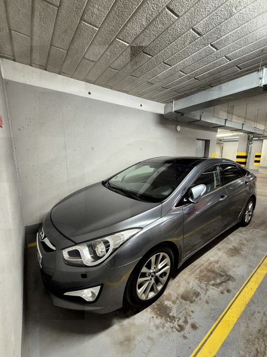 Sprzedam Hyundai i40

1.7 CRDi 136 
, Продам Hyundai i40