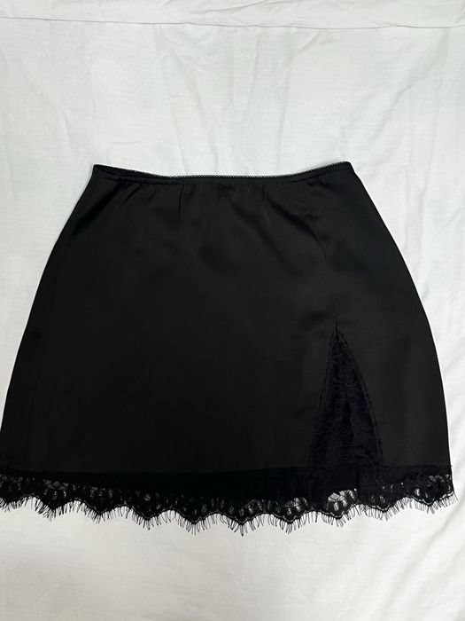 Сатинова спідниця  з мереживом