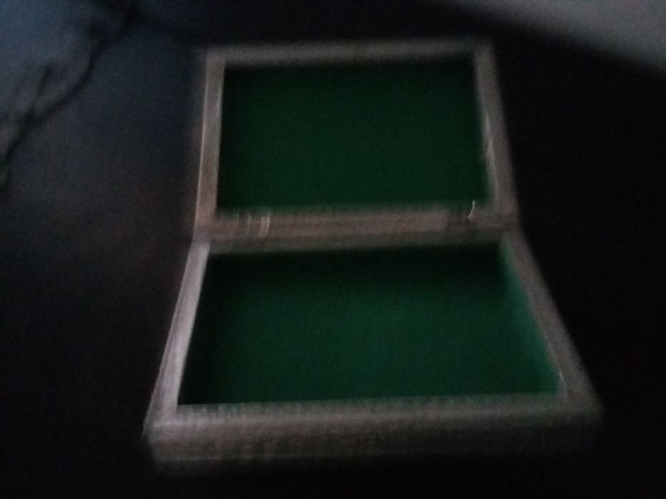Vende-se Caixa em estanho