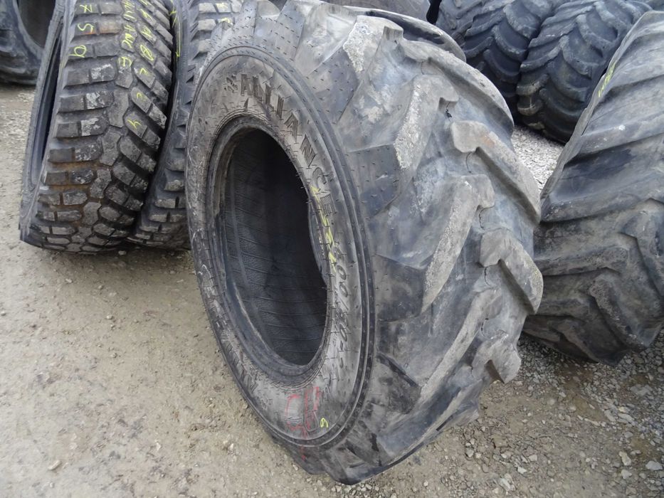 Opona 400/80-24 15.5/80-24 ALLIANCE TOUCH TRAC 325 IND (900 netto)
