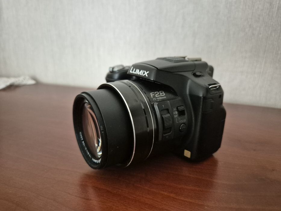 Panasonic DMC-FZ200 + KIT