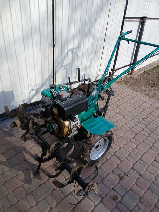 Продам мотоблок зубр